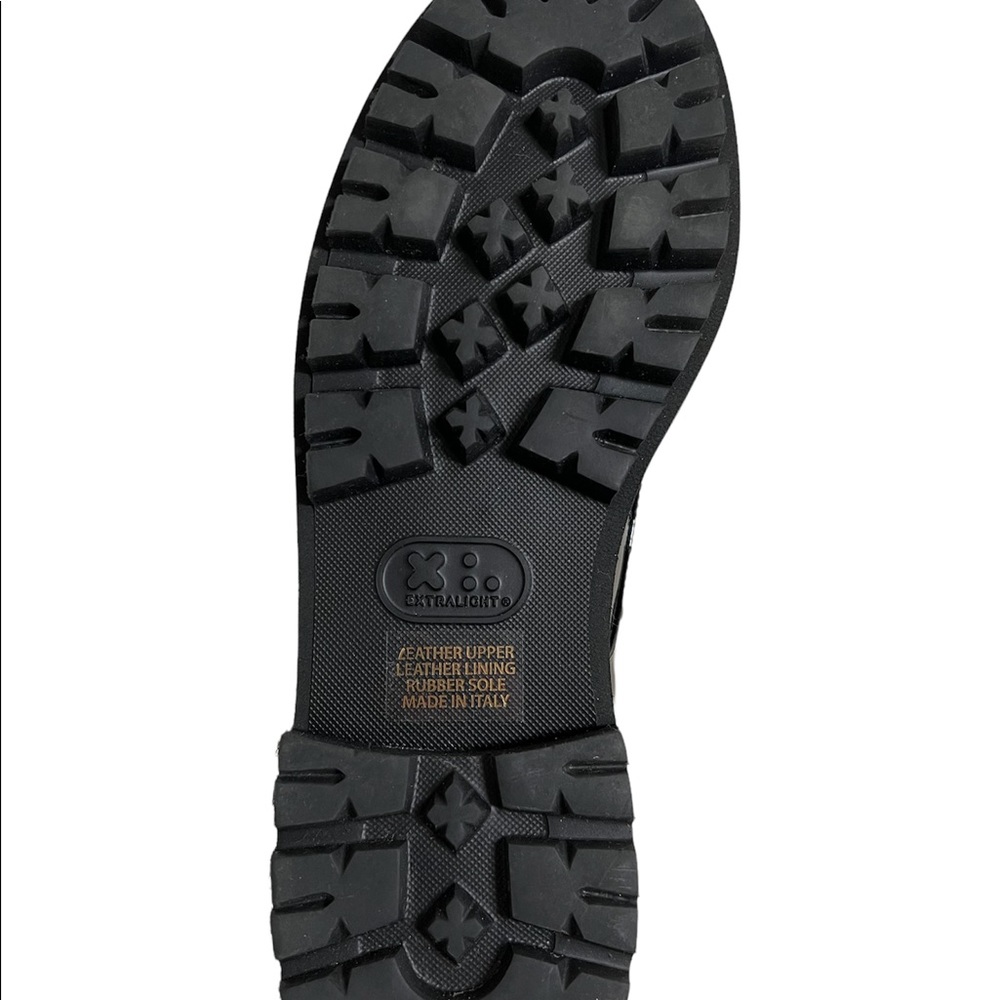 agl patent leather boots